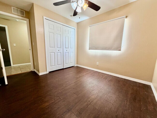 Building Photo - Charming 3BR/2BA Lehigh Acres Duplex with 1-Car Garage | Lawn Care & Salt Service Included