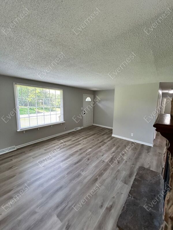Foto del edificio - 640 Bunker Hill Rd