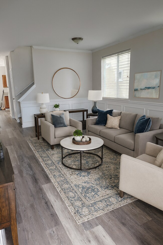 Building Photo - ****GATED AREA, 4 BDR w/LOFT****