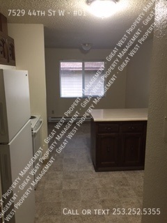 Building Photo - Ask about our MOVE IN SPECIAL!!