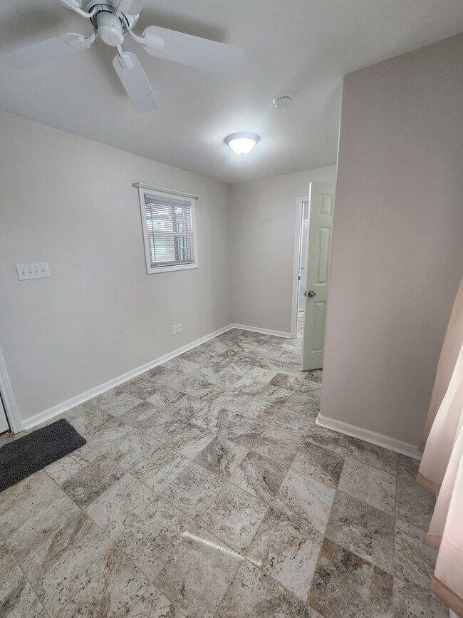 Building Photo - Remodeled Gem in EVANT TX