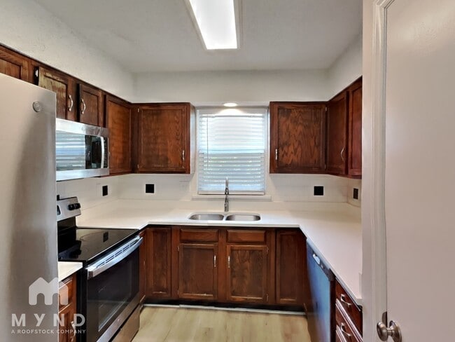 Building Photo - 4920 Harri Ann Dr