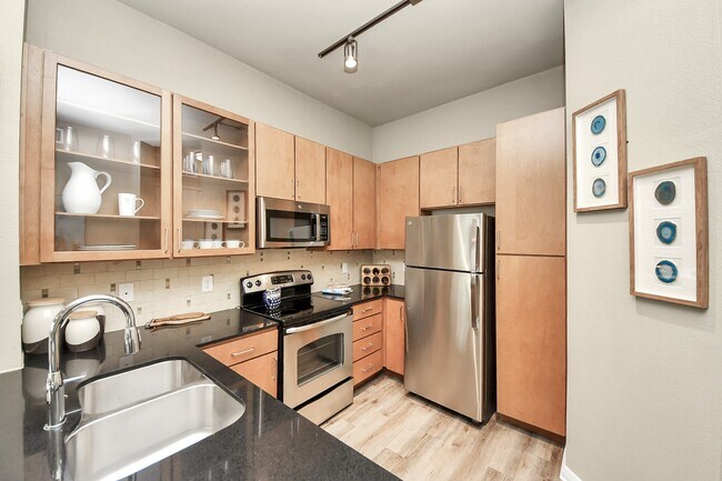 Foto del edificio - 5455 Richmond Ave.