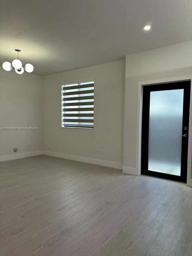 Building Photo - 12757 SW 210th Ter