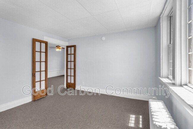 Foto del edificio - 8 E Depew Ave