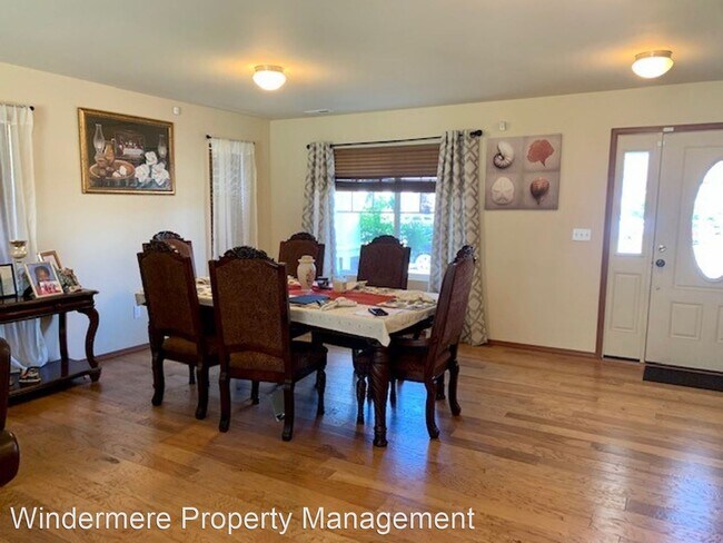 Building Photo - 3 br, 2.5 bath House - 4260 Chanting Circl...