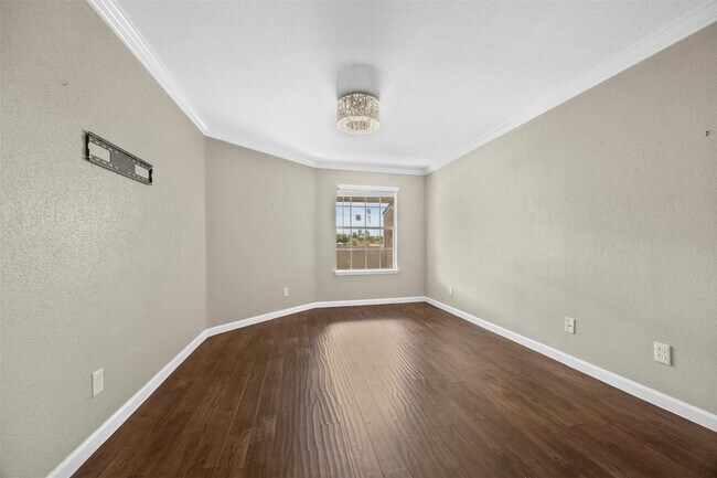 Building Photo - 10673 Braes Bend Dr