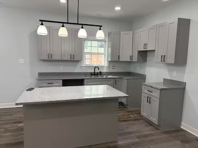 Building Photo - 2584 Tutwiler Ave