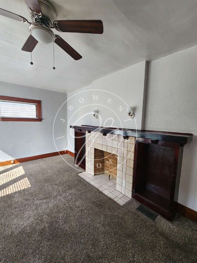 Foto del edificio - Large 3 bed with over 1600 sq. ft!