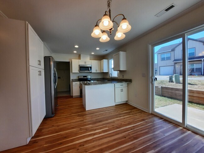 Building Photo - 1025 Baldwin Commons Dr