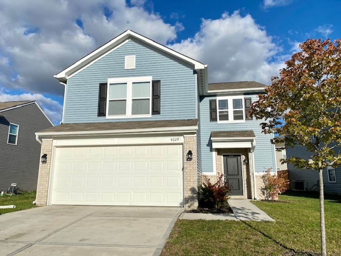Foto principal - Beautiful 4-Bedroom Home in Desirable Wind...