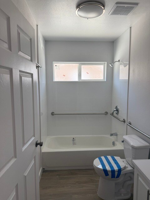 Foto del edificio - 3750 E 58th St