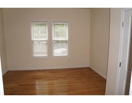 Foto del edificio - 755 Truman Pkwy