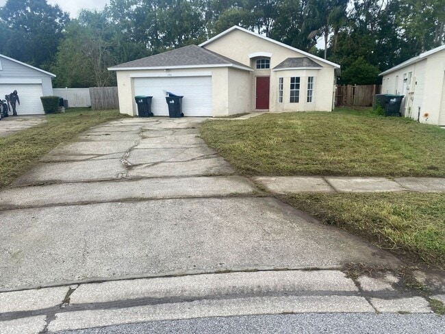 Building Photo - 2106 Donegan Pl