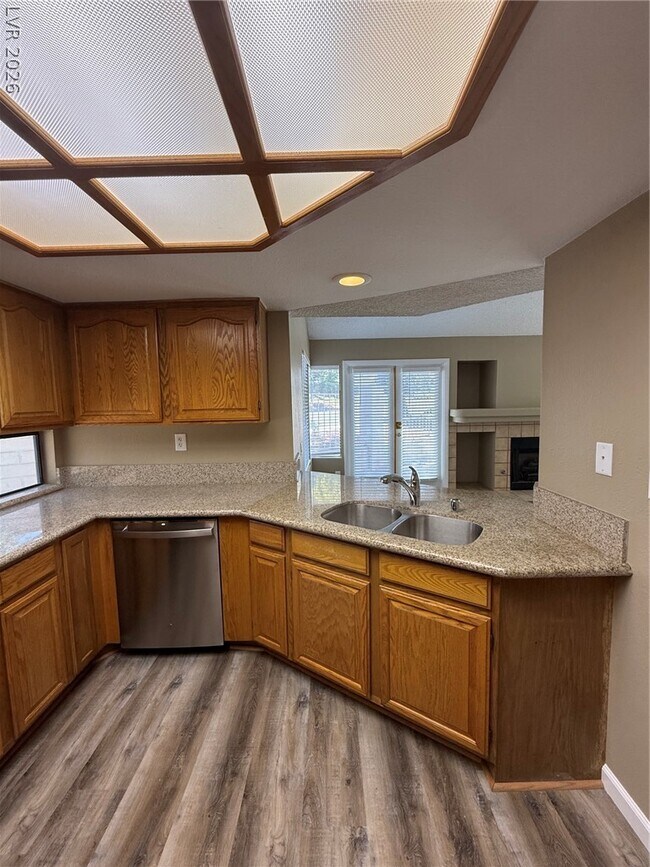 Foto del edificio - 2716 Baycliff Ct