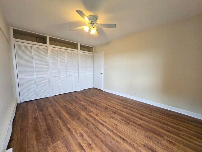 Foto del edificio - 4980 N Marine Dr