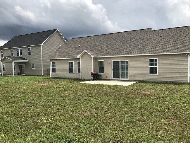 Foto del edificio - 3br/ 2ba in Hardee Farm w/ 2 car garage