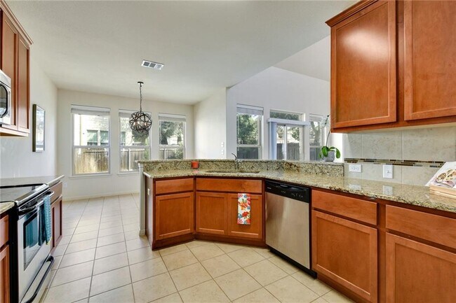 Building Photo - 2410 Great Oaks Dr
