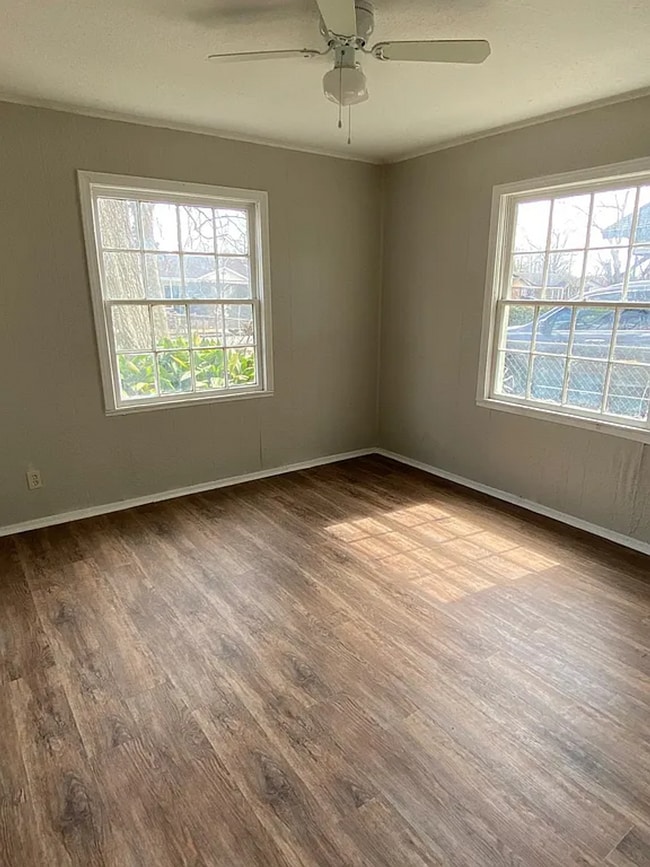 Foto del edificio - 3875 W Lynwood Dr