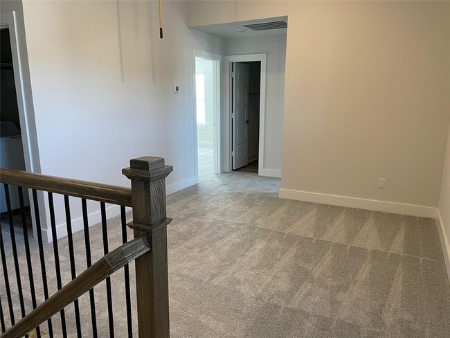 Building Photo - 10638 Whitejacket