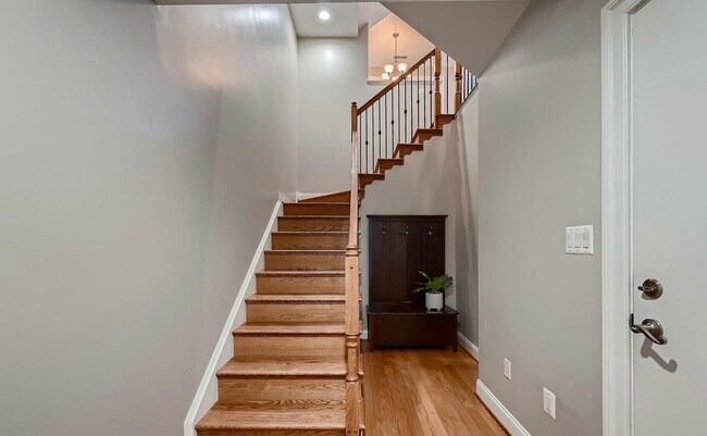 Building Photo - 628 Ponte Villas S