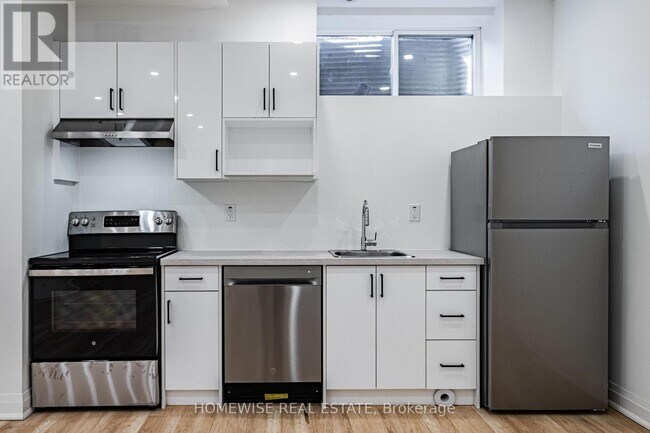 Photo du bâtiment - 11 Craig Crescent