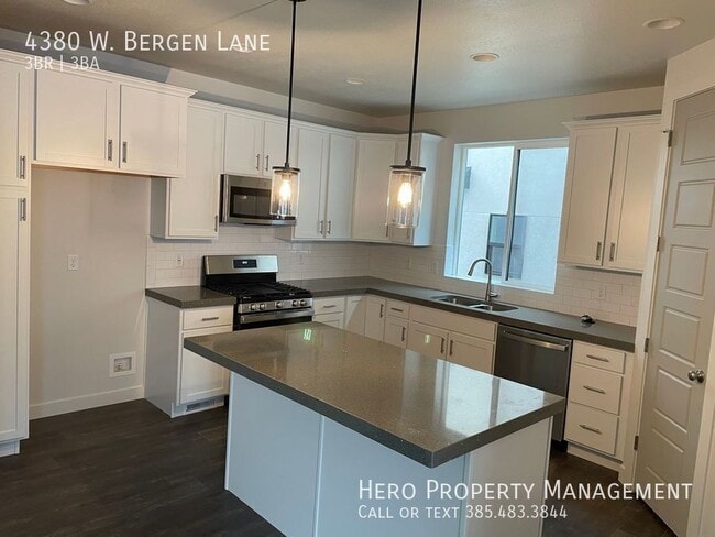 Foto del edificio - 4380 Bergen Ln