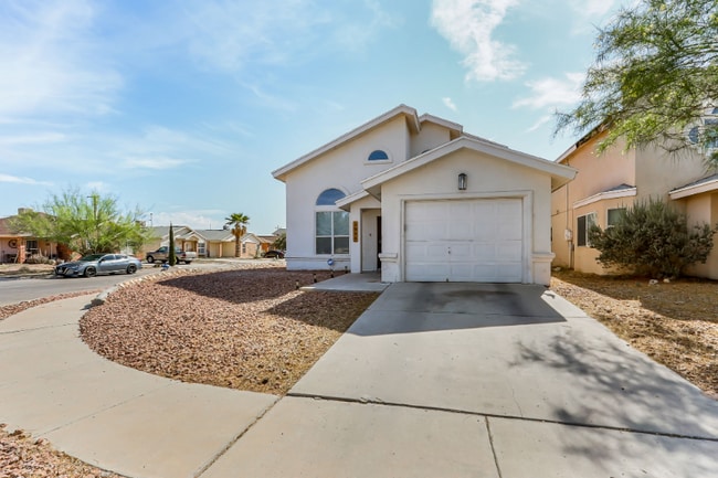 Building Photo - 3936 Tierra Arena Dr