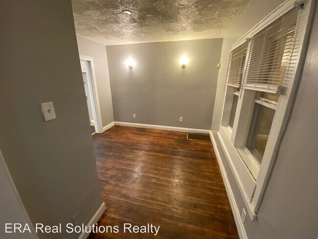 Building Photo - 3 br, 1 bath House - 1565 Duxberry Avenue