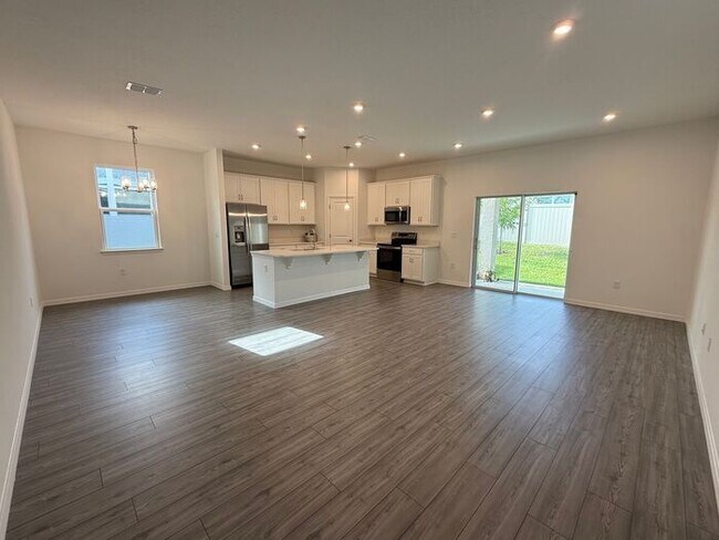 Foto del edificio - 4/3 Spacious Lake County Home