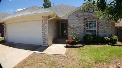 Building Photo - 2100 Silver Fox Dr