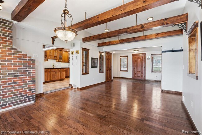 Foto del edificio - 2739 Lakeridge Ave