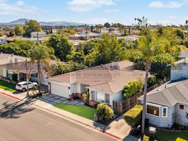 Building Photo - 6129 Pembroke Dr