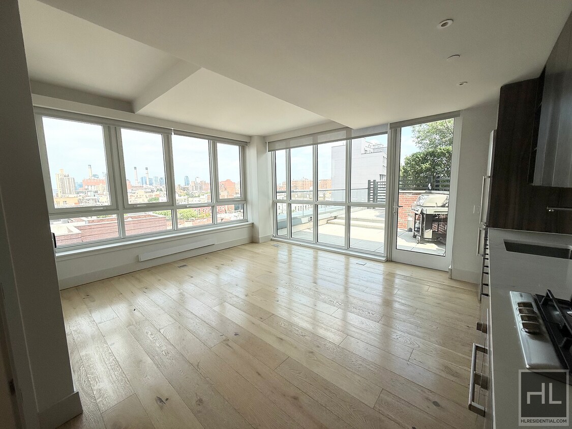 Foto principal - Beautiful 2 Bedroom 2 Bath In East Village...
