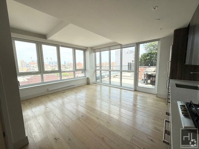 Building Photo - Beautiful 2 Bedroom 2 Bath In East Village...