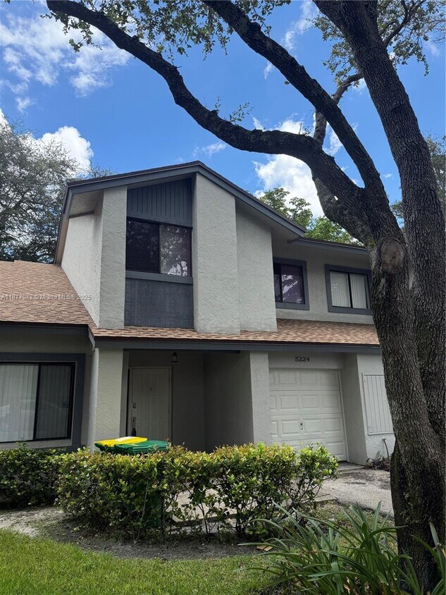Foto principal - 5224 Gate Lake Rd