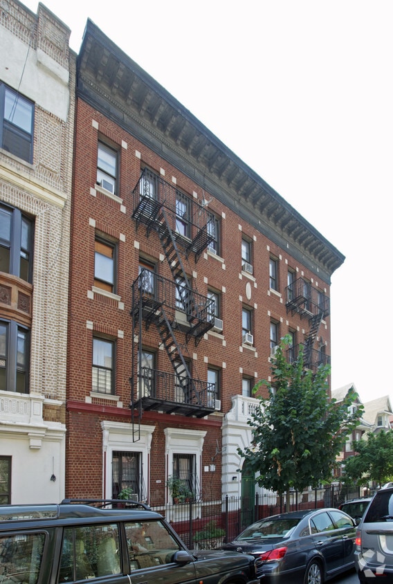 Primary Photo - Elmore Apartments