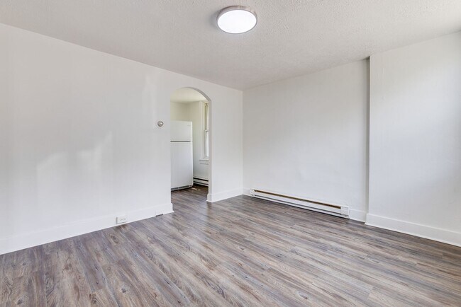 Photo - 424 William St Apartment