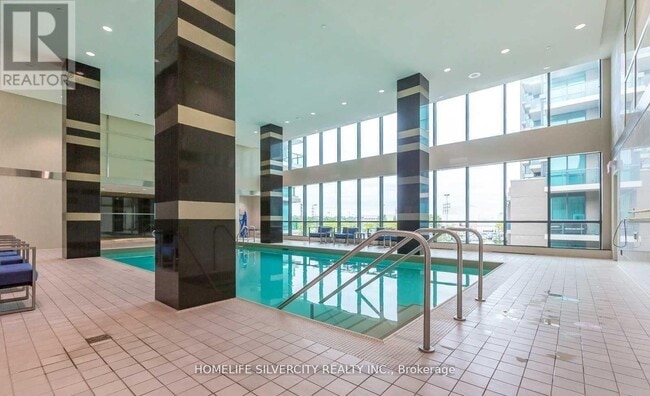 Building Photo - 215 Sherway Gardens Rd