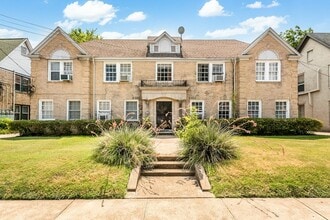 Building Photo - 5918 La Vista Dr