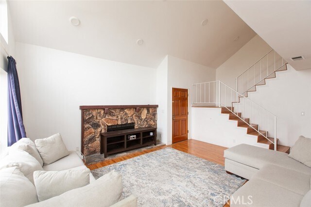 Building Photo - 2624 Walnut Grove Ave