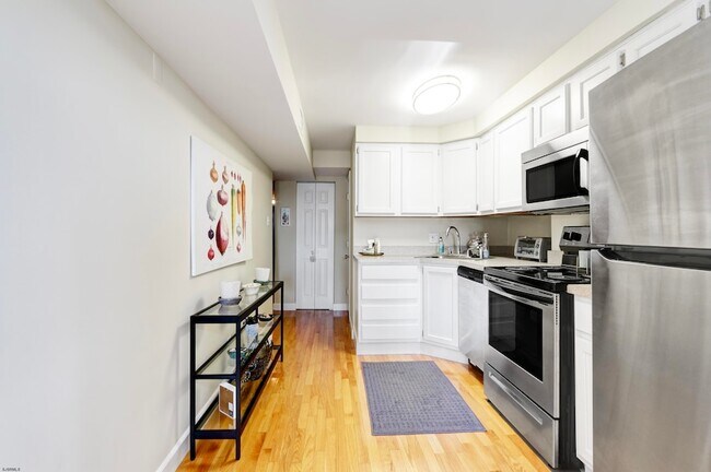 Foto del edificio - 9801 Ventnor Ave