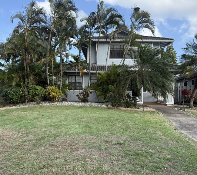 Building Photo - MALANAI IN KAPOLEI - 3 BDRM/2.5 BATH/ENCLOSED GARAGE