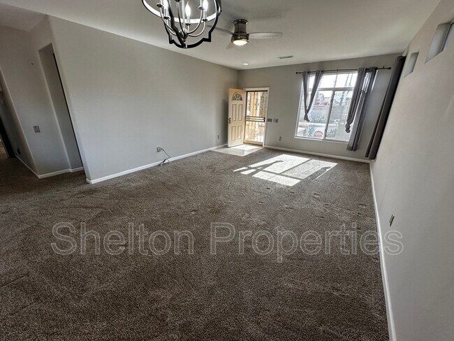 Foto del edificio - 14236 W Caballero Dr