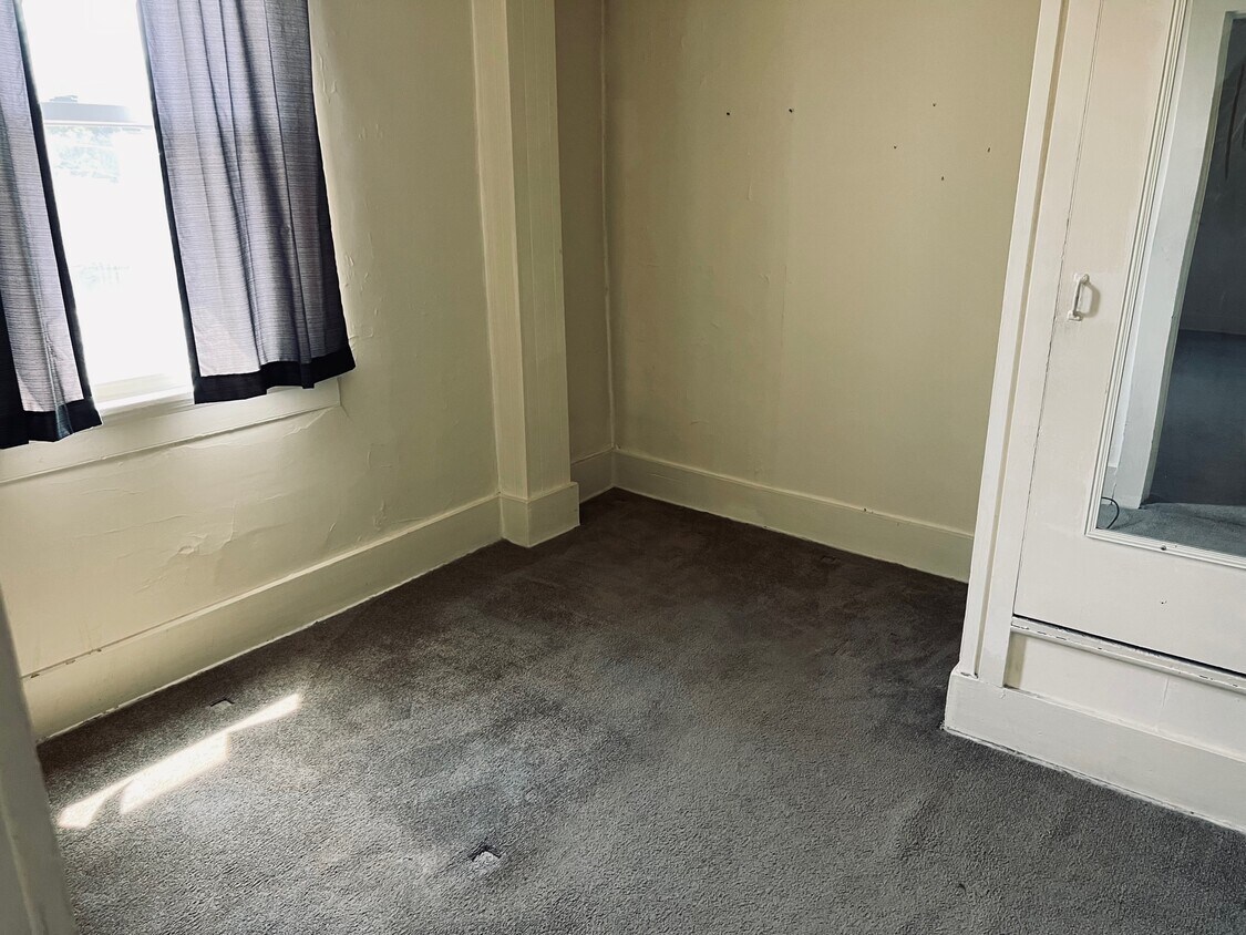 918 N Mantua St, Kent, OH 44240 Apartments in Kent, OH