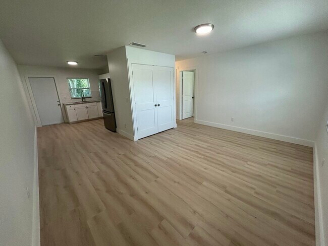 Foto del edificio - 2135 Sibley Ave