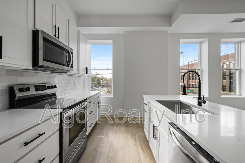 Primary Photo - 842 Rice St
