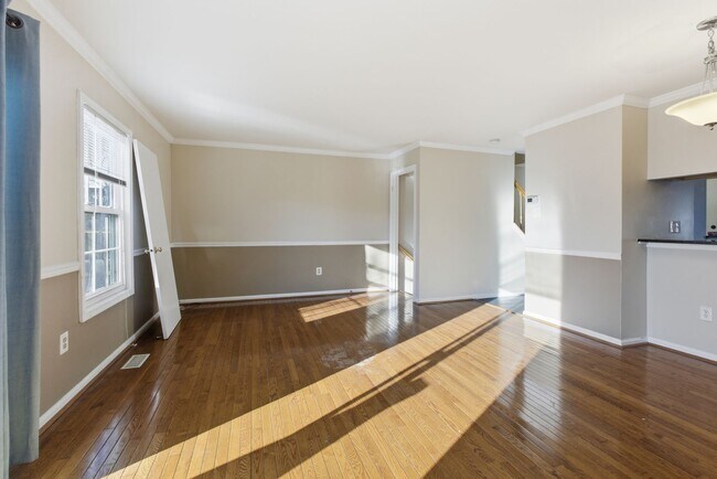 Foto del edificio - Lovely 3 BR/3.5 BA Townhome in Germantown!