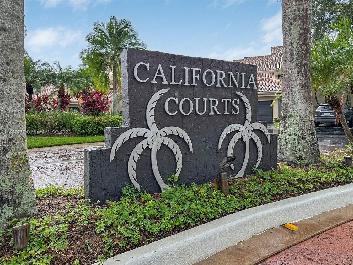 16360 Malibu Dr, Weston, FL 33326 Townhome Rentals in Weston FL