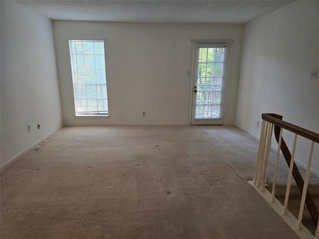 Foto del edificio - 1377 Roaring Springs Rd